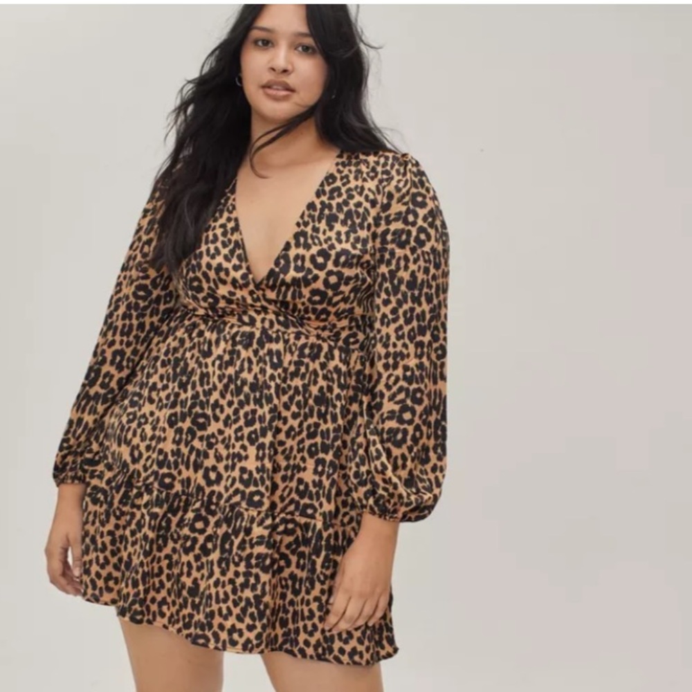 Nasty Gal Leopard Print V Neck Smock long sleeve Dress. Size 14. Worn once